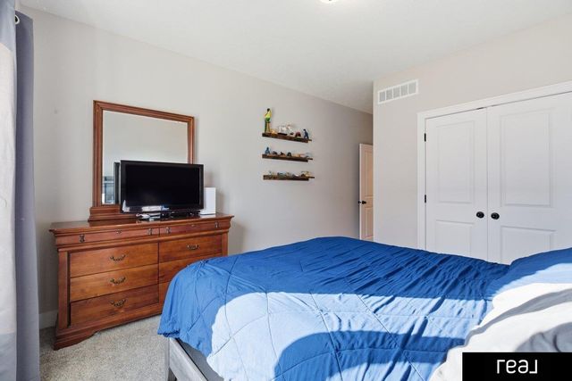 18765 Spaulding Street, Elkhorn, NE 68022