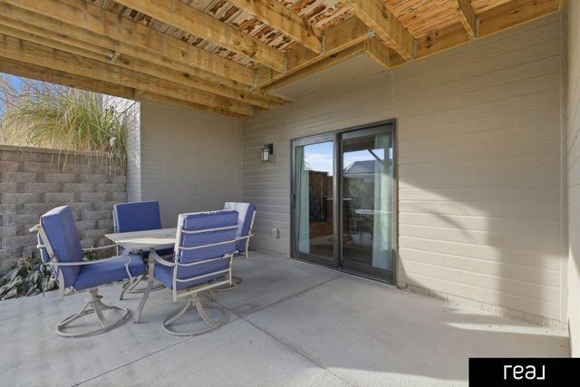 18765 Spaulding Street, Elkhorn, NE 68022