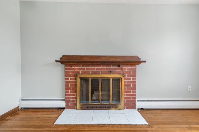 15 Seneca Rd, Woburn, MA 01801