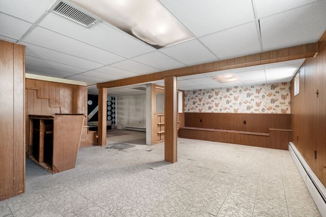 15 Seneca Rd, Woburn, MA 01801