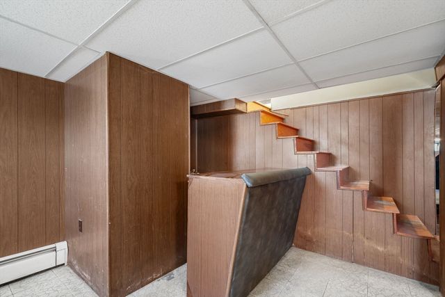 15 Seneca Rd, Woburn, MA 01801