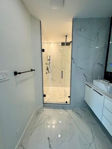 3019 Falls At Fairdale, Houston, TX 77057