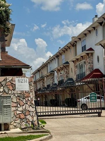 3019 Falls At Fairdale, Houston, TX 77057