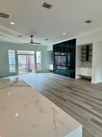 3019 Falls At Fairdale, Houston, TX 77057