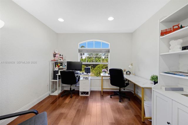 12851 Luray Rd, Southwest Ranches, FL 33330