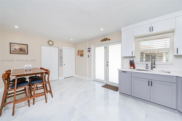 12851 Luray Rd, Southwest Ranches, FL 33330