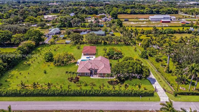 12851 Luray Rd, Southwest Ranches, FL 33330