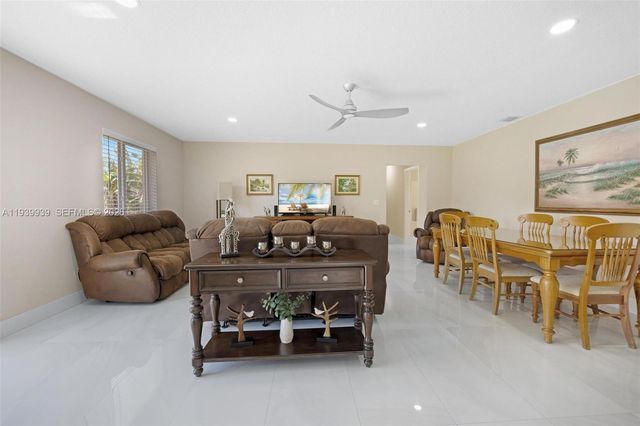 12851 Luray Rd, Southwest Ranches, FL 33330