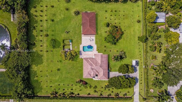 12851 Luray Rd, Southwest Ranches, FL 33330