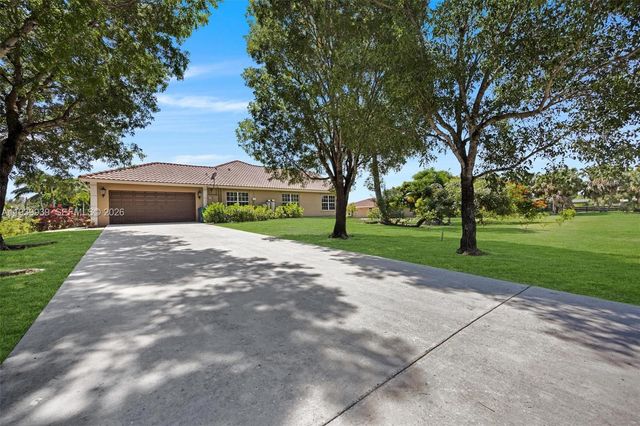 12851 Luray Rd, Southwest Ranches, FL 33330