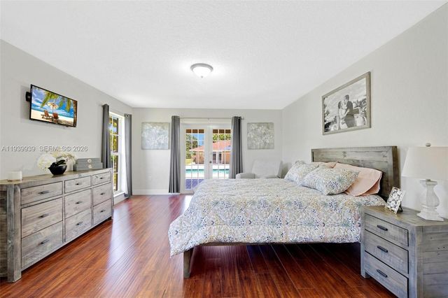 12851 Luray Rd, Southwest Ranches, FL 33330