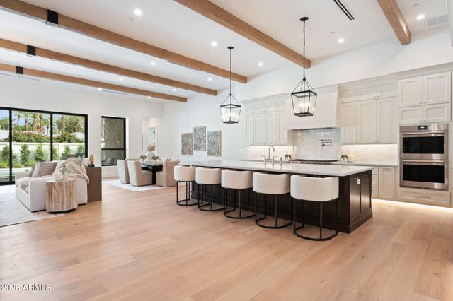4419 N 46th Place, Phoenix, AZ 85018