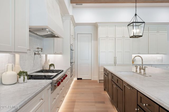4419 N 46th Place, Phoenix, AZ 85018
