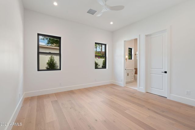 4419 N 46th Place, Phoenix, AZ 85018