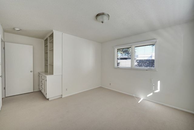 806 Stanolind Ave, Midland, TX 79705