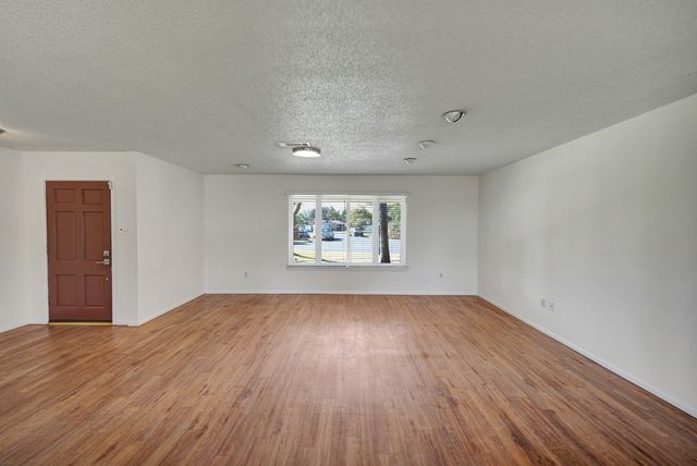 806 Stanolind Ave, Midland, TX 79705