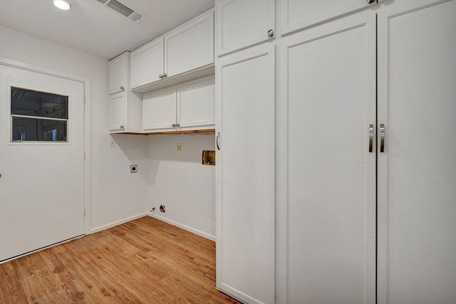 806 Stanolind Ave, Midland, TX 79705