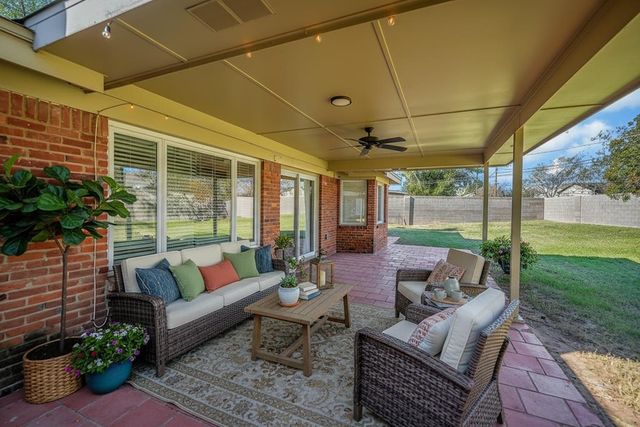 806 Stanolind Ave, Midland, TX 79705