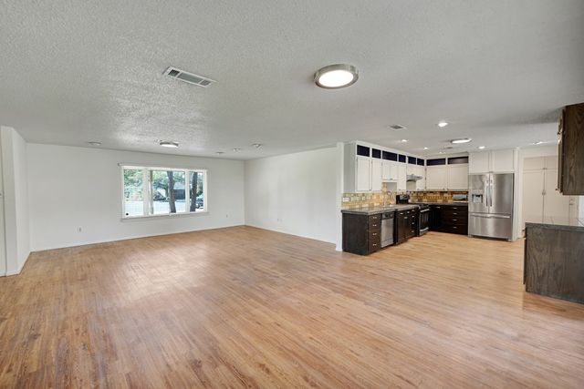 806 Stanolind Ave, Midland, TX 79705