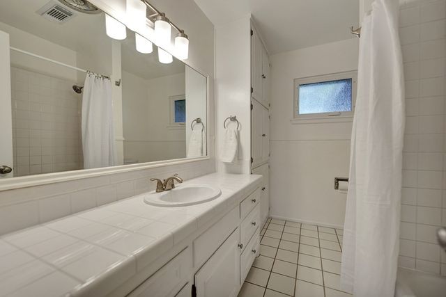 806 Stanolind Ave, Midland, TX 79705