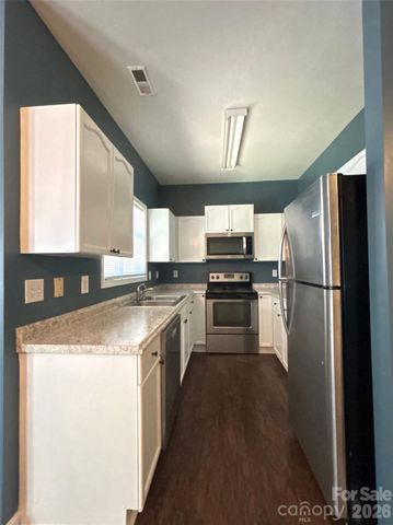 152 Deep Gap Court 11, Charlotte, NC 28217