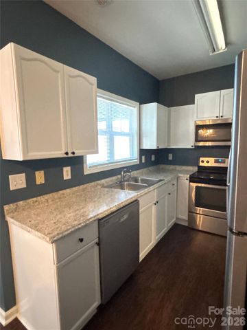 152 Deep Gap Court 11, Charlotte, NC 28217