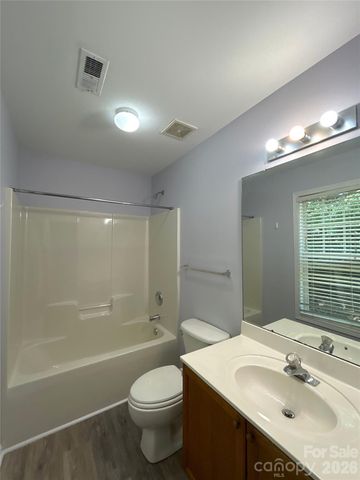 152 Deep Gap Court 11, Charlotte, NC 28217