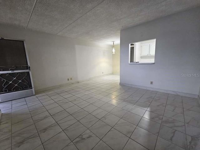 400 VILLAGE GREEN CIRCLE W 205, Palm Springs, FL 33461