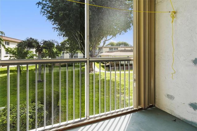 400 VILLAGE GREEN CIRCLE W 205, Palm Springs, FL 33461