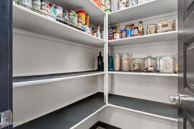 3231 E BRYCE Lane, Phoenix, AZ 85050