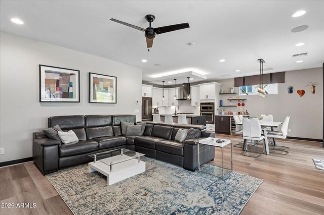 3231 E BRYCE Lane, Phoenix, AZ 85050