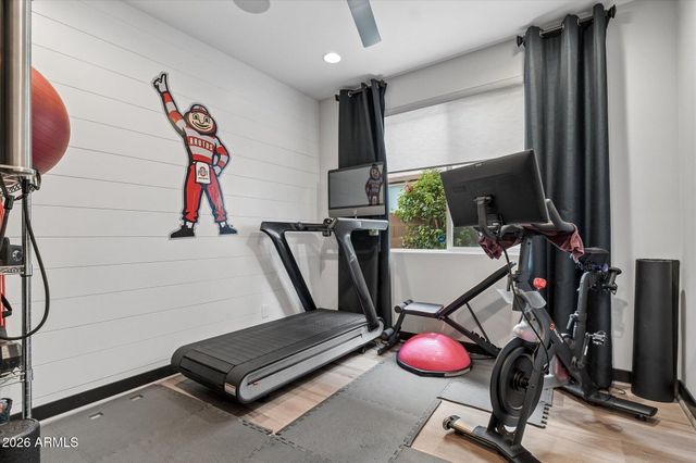 3231 E BRYCE Lane, Phoenix, AZ 85050