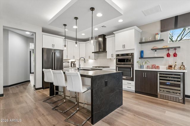 3231 E BRYCE Lane, Phoenix, AZ 85050