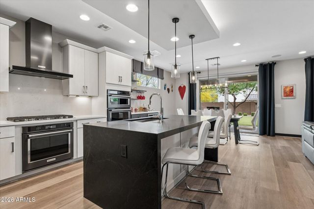 3231 E BRYCE Lane, Phoenix, AZ 85050