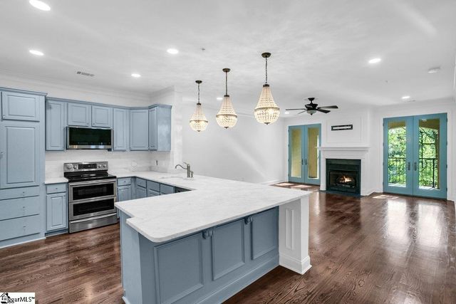 1209 E Washington Street Unit 102, Greenville, SC 29601