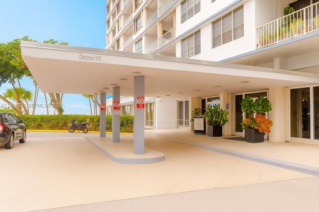 1865 79th St Cswy 15F, North Bay Village, FL 33141