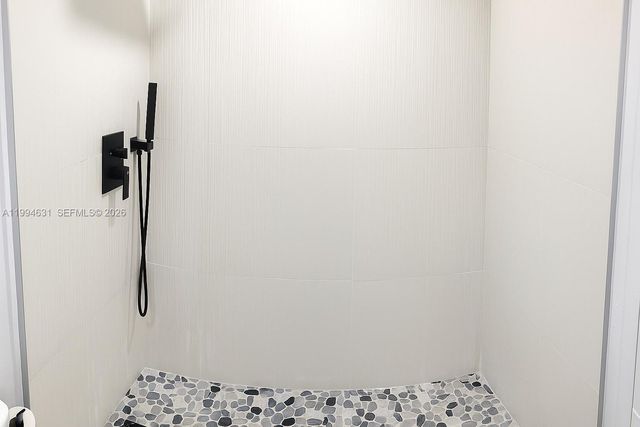 1865 79th St Cswy 15F, North Bay Village, FL 33141