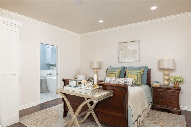 1661 E Cypress Lane, Fayetteville, AR 72703