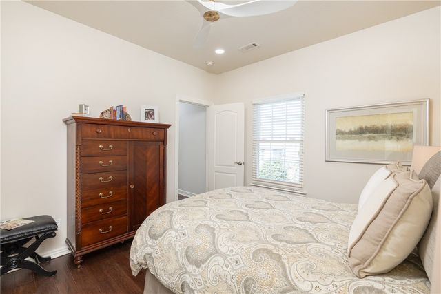 1661 E Cypress Lane, Fayetteville, AR 72703