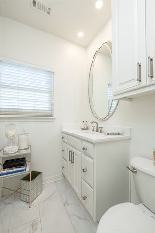 1661 E Cypress Lane, Fayetteville, AR 72703