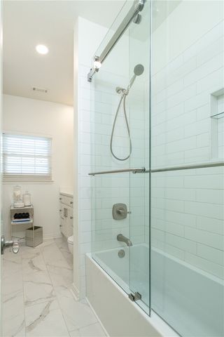 1661 E Cypress Lane, Fayetteville, AR 72703