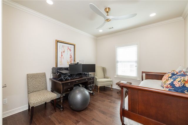 1661 E Cypress Lane, Fayetteville, AR 72703