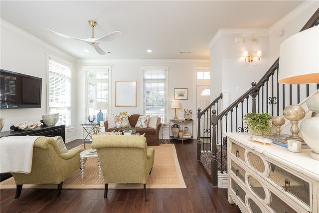 1661 E Cypress Lane, Fayetteville, AR 72703