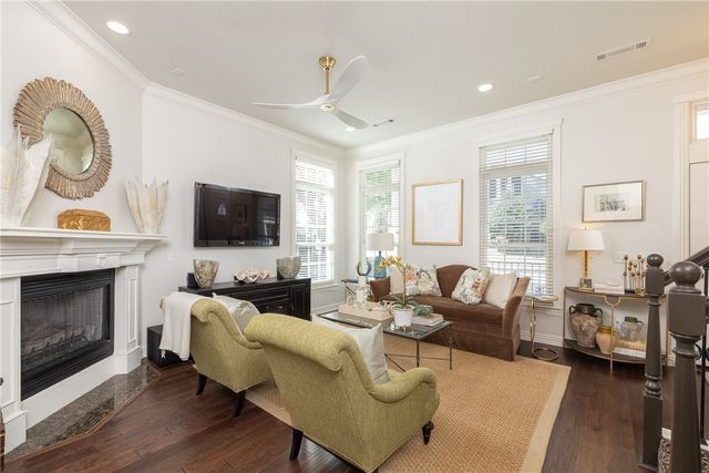 1661 E Cypress Lane, Fayetteville, AR 72703