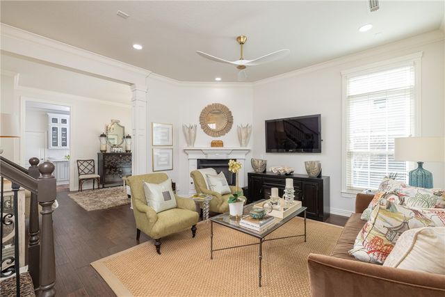 1661 E Cypress Lane, Fayetteville, AR 72703