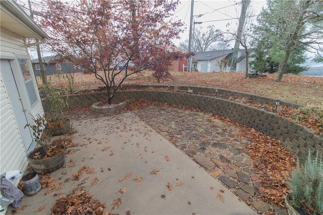 15284 Putman Road, Rogers, AR 72756