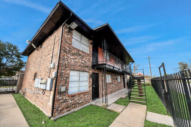 1320 Griffin Street 4, Houston, TX 77009
