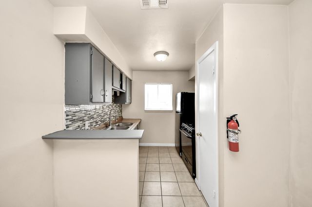 1320 Griffin Street 4, Houston, TX 77009