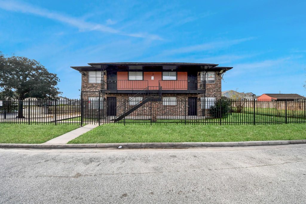 1320 Griffin Street 4, Houston, TX 77009