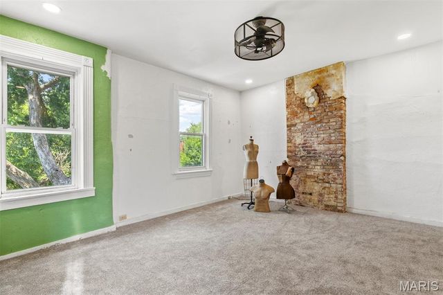 3533 Illinois Avenue, St Louis, MO 63118